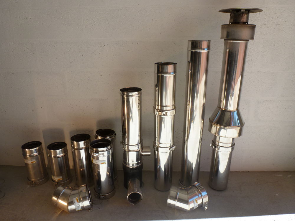 un ensemble de conduits de fum�e PGI POUJOULAT inox 500 Brignais (69)
