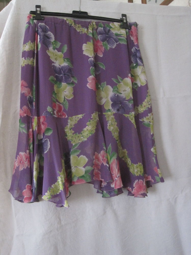 ensemble coordonn� jupe corsage chaussures 110 Abrest (03)