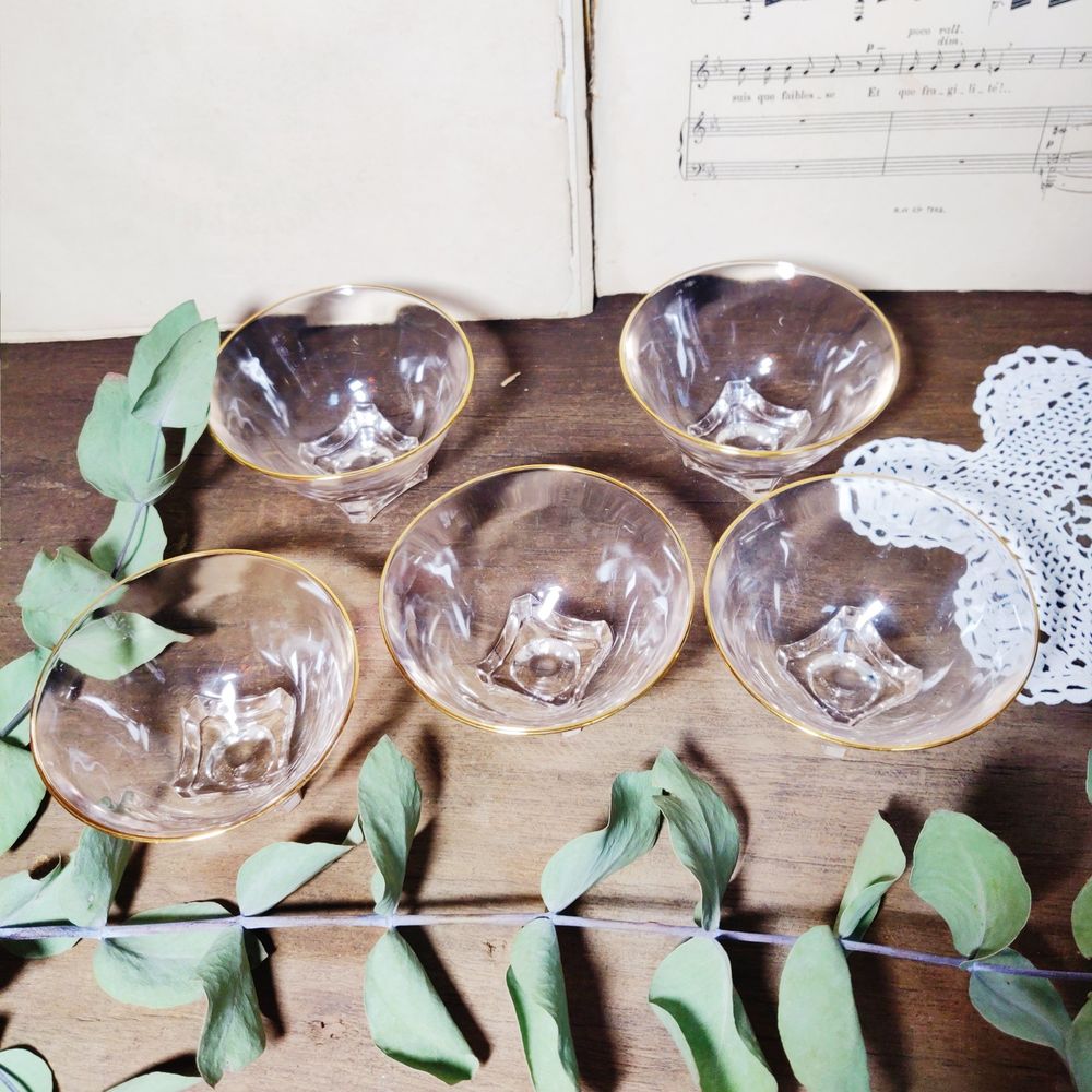 Ensemble de 5 coupes vintage rose � bord dor� 18 Bordeaux (33)