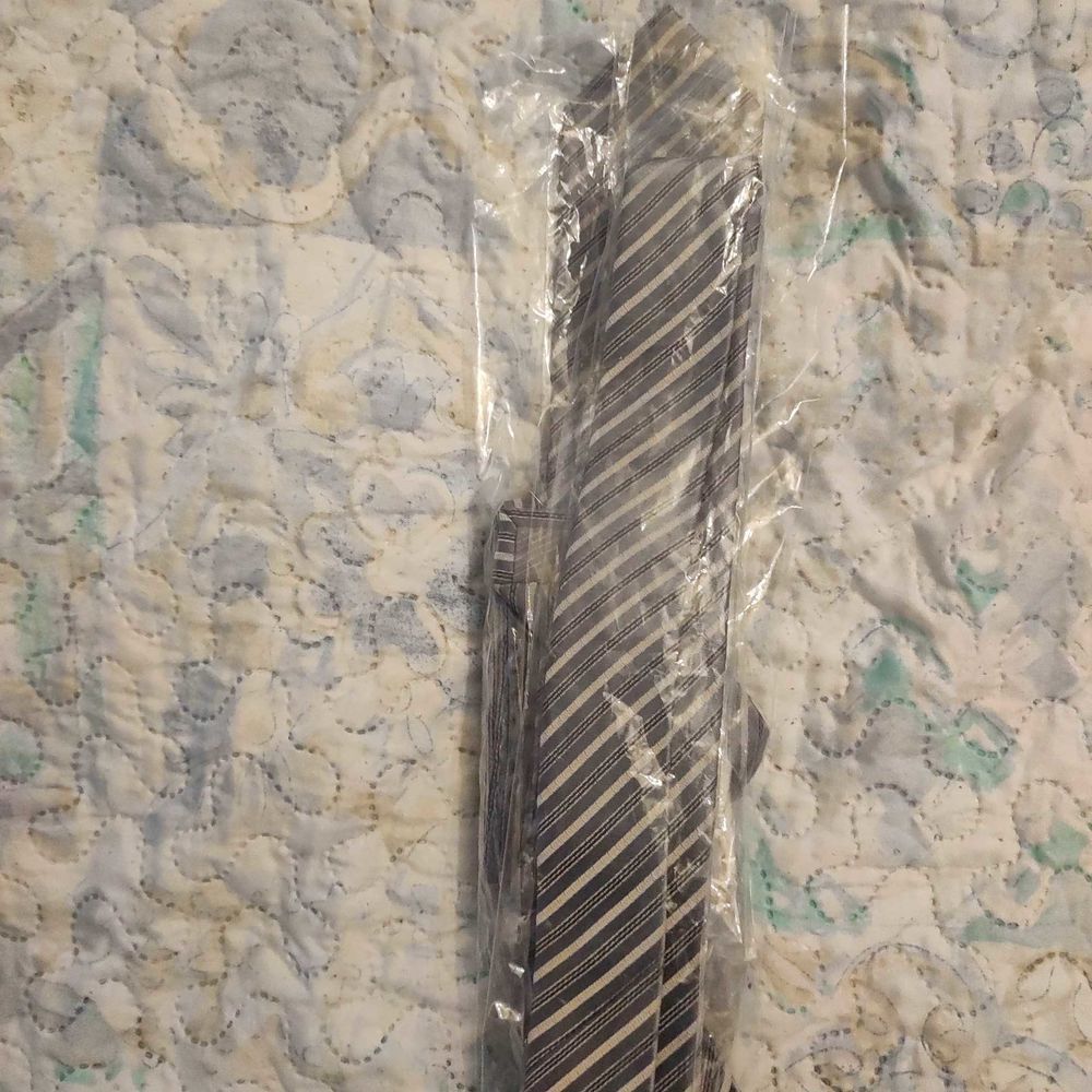 Ensemble cravate pochette et n�... ud papillon sp�cial c�r�monie neufs 40 Verneuil-sur-Seine (78)