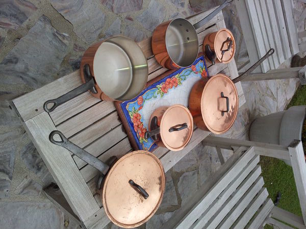 Ensemble de Cuisson en CUIVRE
Marque TOURNUS ( France ) 280 Santeny (94)