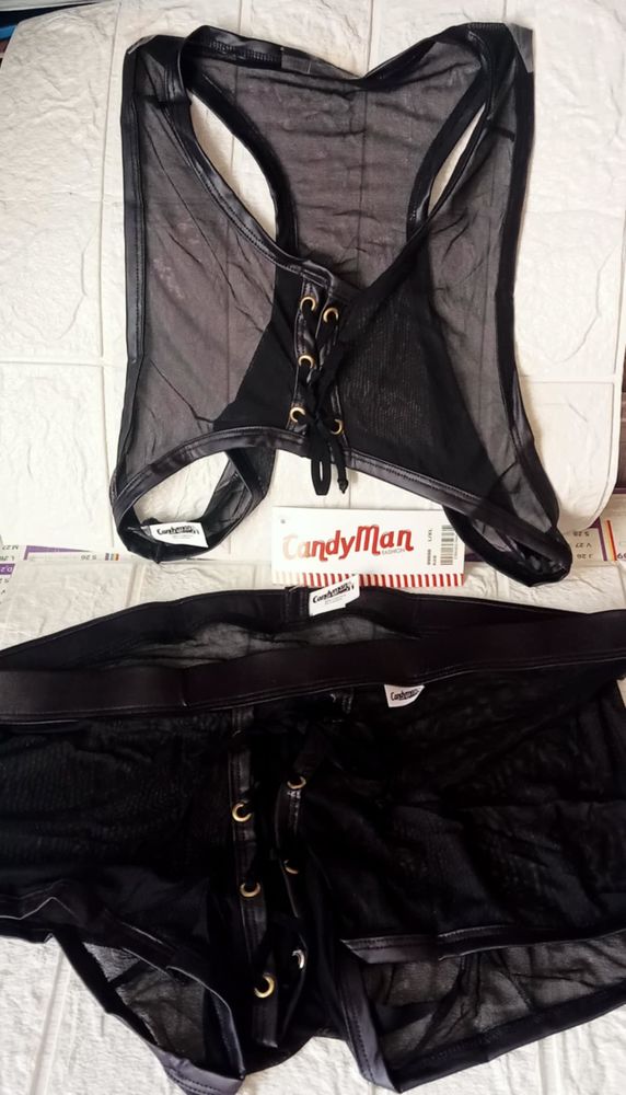 Ensemble de deux pi�ces de la marque Candy Man. Taille L/XL 39 Lyon 9 (69)