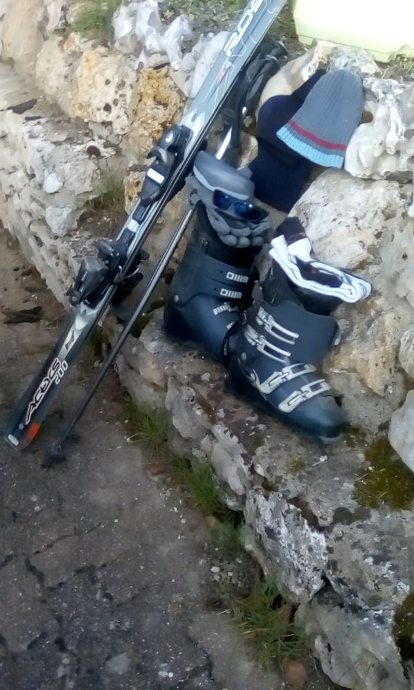Ensemble ski et �quipement 50 Montargis (45)