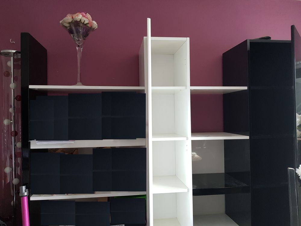 ensemble etag�re et placard noir et blanc laqu� 130 Sassenage (38)