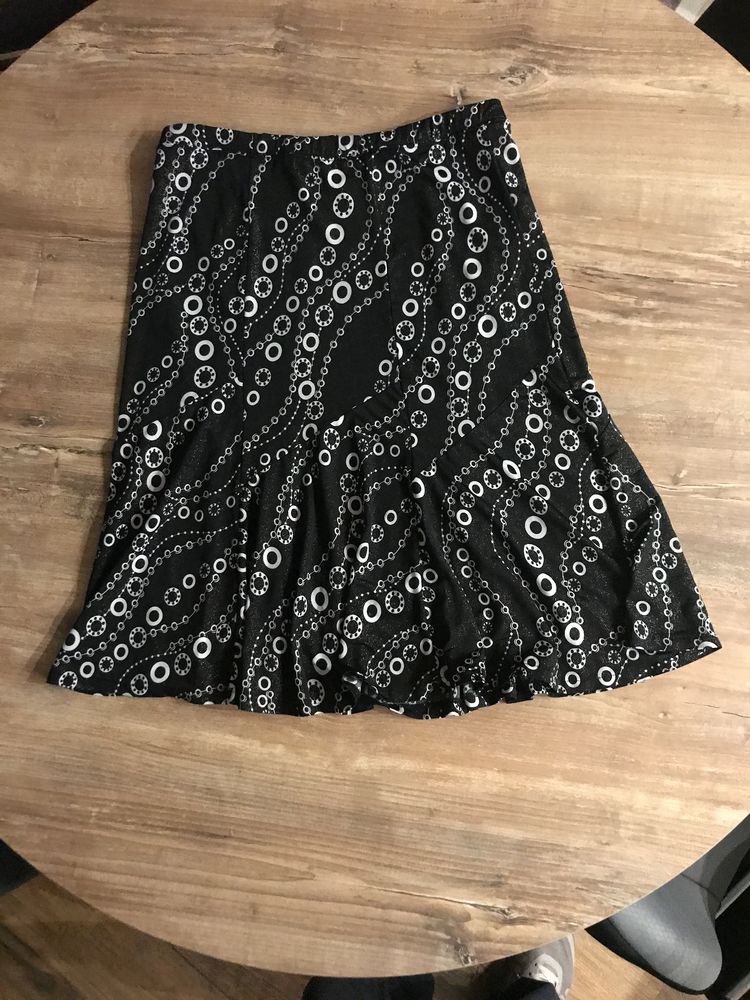 Ensemble femme  Jupe + chemisier  �� Boguar �� 10 Saleilles (66)