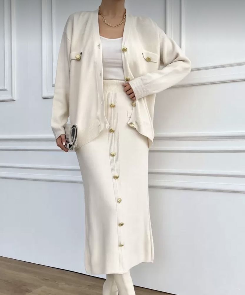 Ensemble femme jupe en tricot 20 Aix-les-Bains (73)