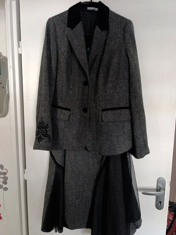 Ensemble femme Jupe / veste Together 25 Sainte-Luce-sur-Loire (44)