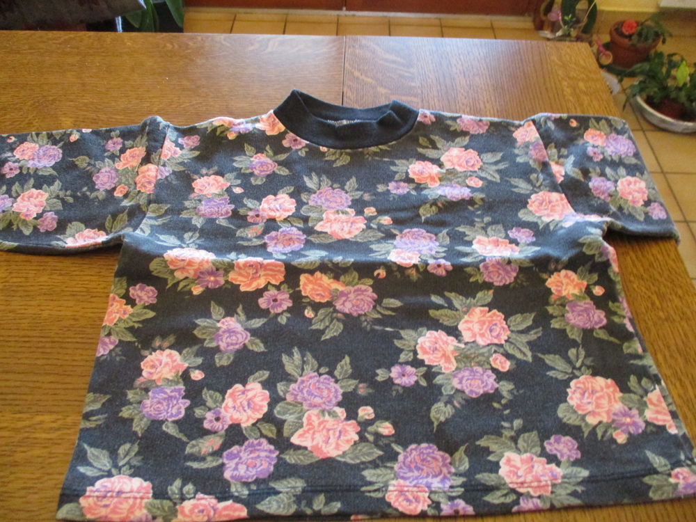 Ensemble fleuri longues manches avec jupe 0 M�rignies (59)