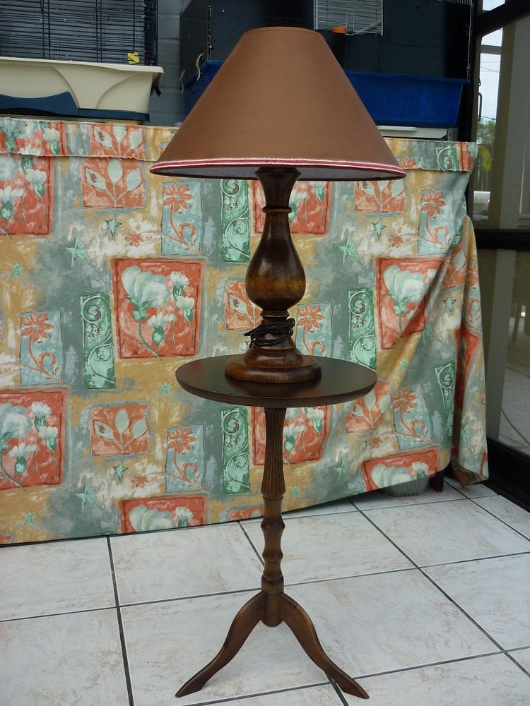 ensemble gu�ridon + lampe de salon 15 Artres (59)