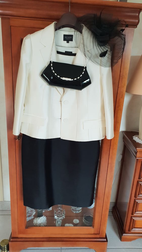 Ensemble habill� en soie et laine 0 Saint-L�onard (62)