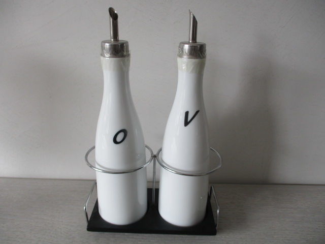 ensemble huilier-vinaigrier 12 Castres (81)