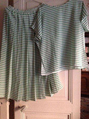 Ensemble Jean-Claude vert & blanc � rayures 70 Charenton-le-Pont (94)