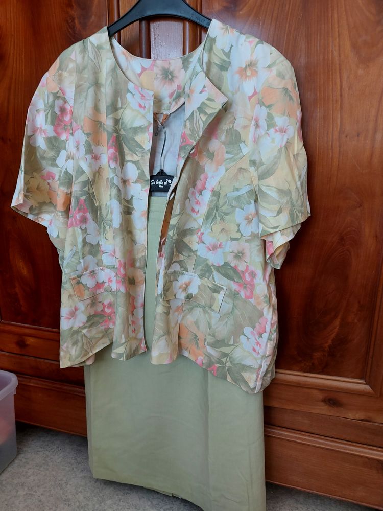 Ensemble jupe plus veste 25 Authon-du-Perche (28)