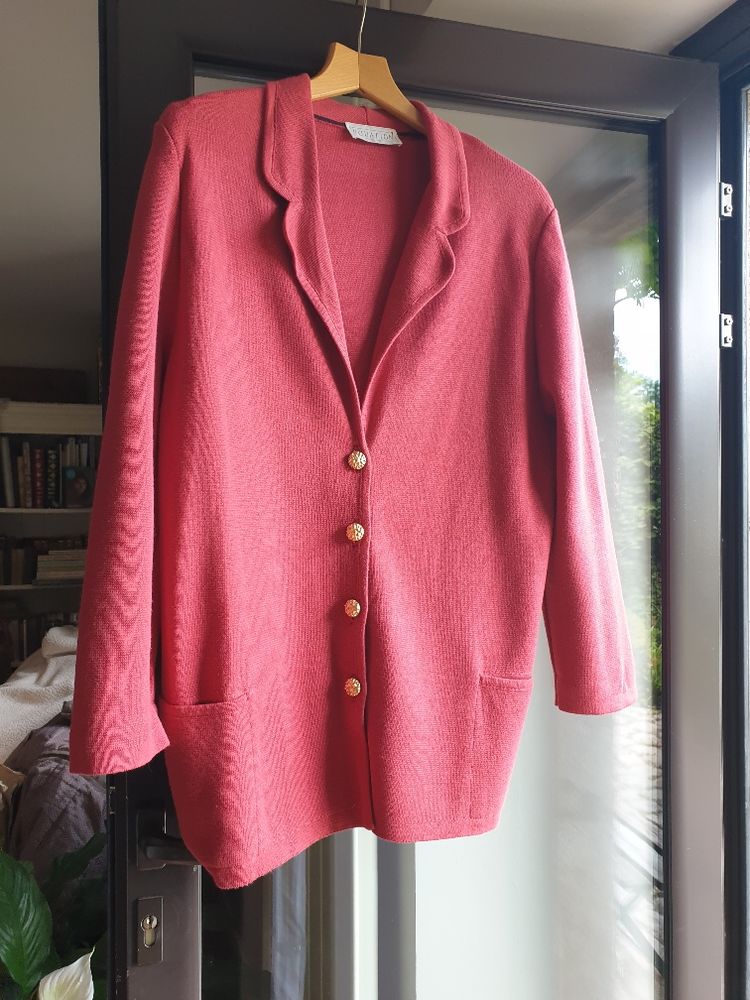 Ensemble en laine rouge/rosé, veste et jupe, vintage. 10 Mouxy (73)