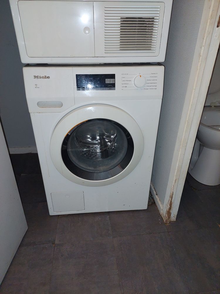 ensemble Lave linge et S�che linge Miele. 400 S�rignan (34)