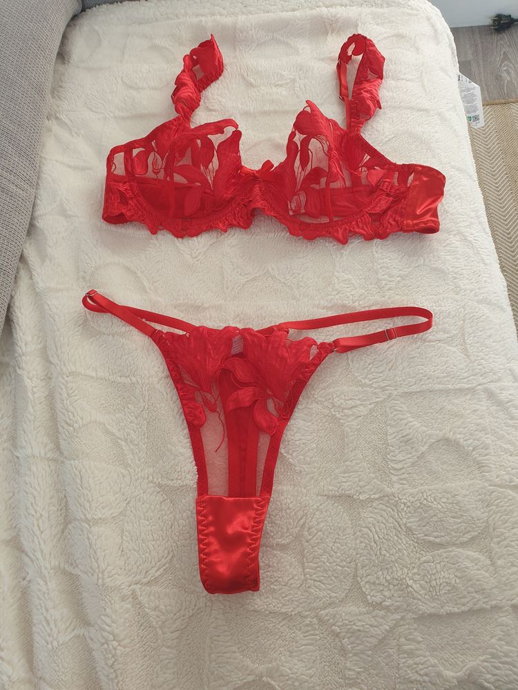 Ensemble lingerie 15 Metz (57)