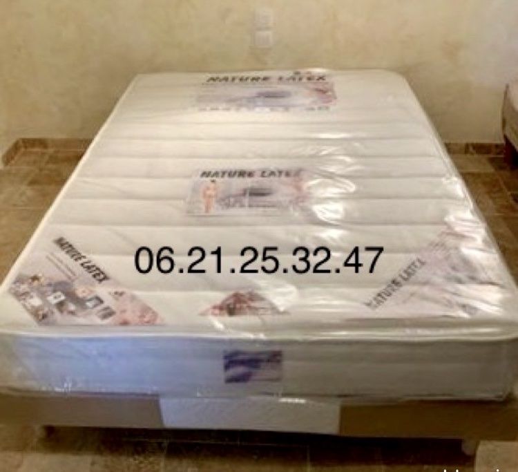 Ensemble matelas et sommier neuf jamais servi en bas origine 179 Pessac (33)