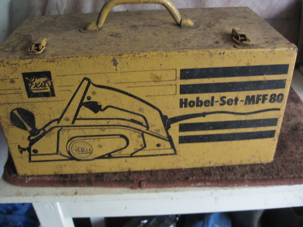 Ensemble de mat�riel �lectrique. 0 Parentis-en-Born (40)