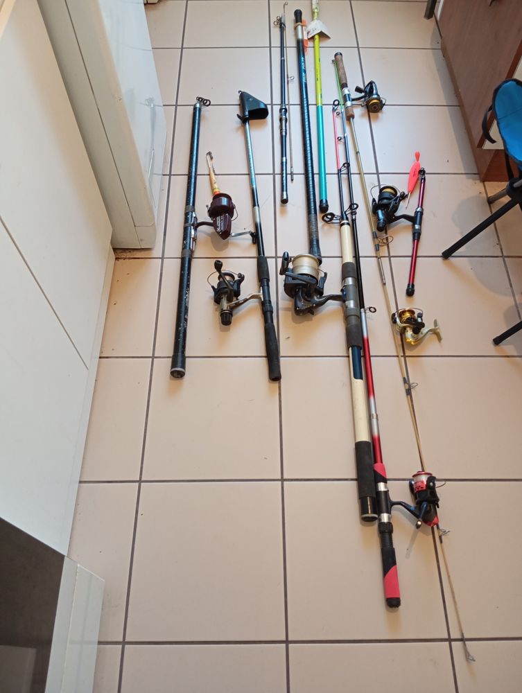Ensemble mat�riel de p�che. 150 Chantilly (60)
