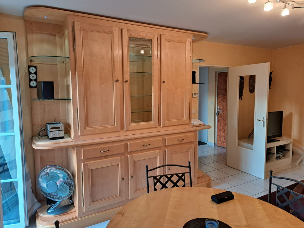 Ensemble meuble haut + table ronde d'�b�niste 3500 Montagny (69)