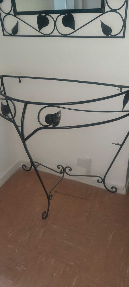 ensemble miroir et gueridon noir fer forg� 50 Gennevilliers (92)