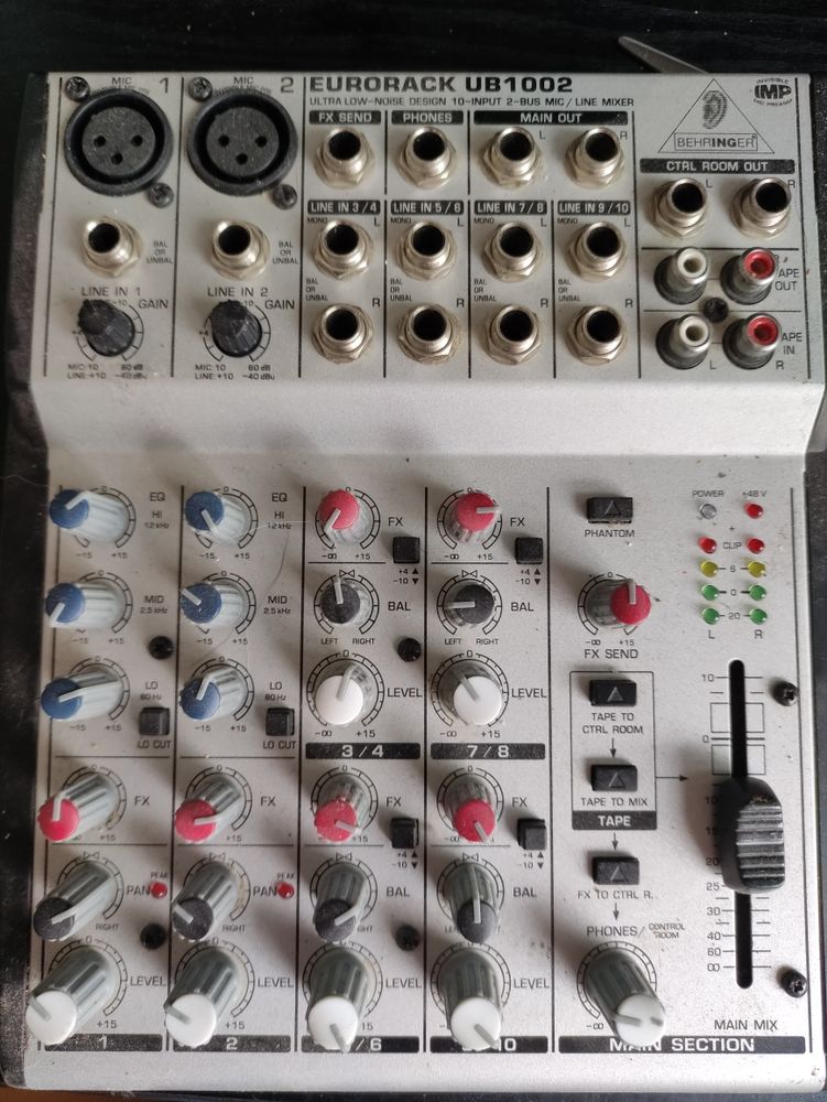 ensemble de mixage. 150 Poligny (39)