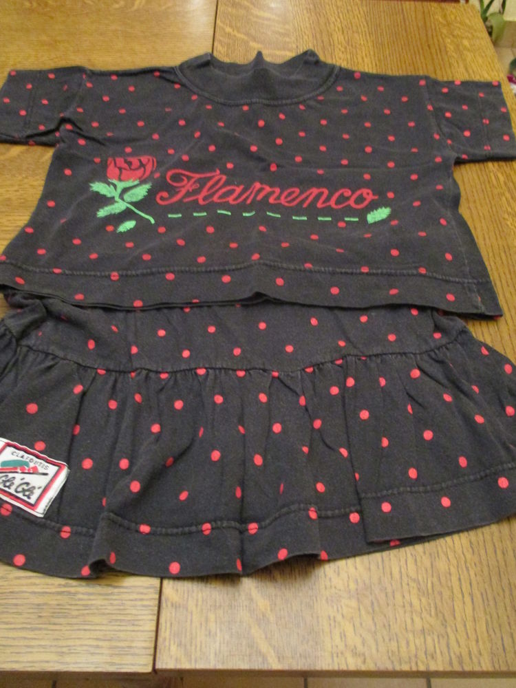 ensemble noir avec petits pois rouges 0 M�rignies (59)