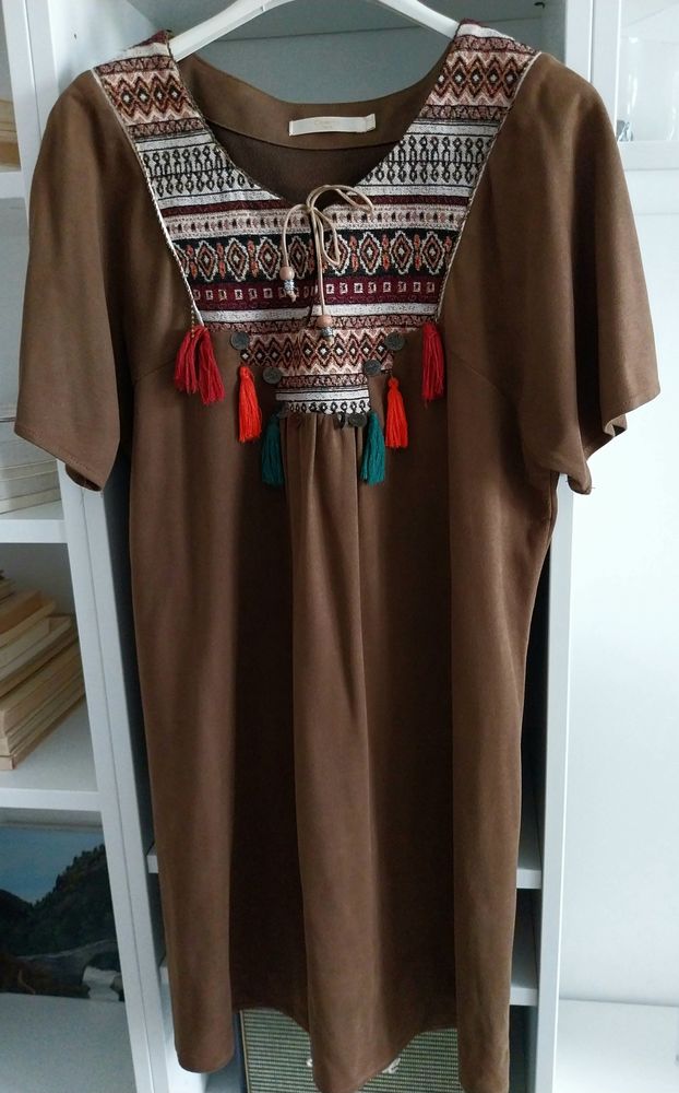 BEL ENSEMBLE ORIGINAL NEUF 
DAIM SYNTH�TIQUE 
20 Antibes (06)