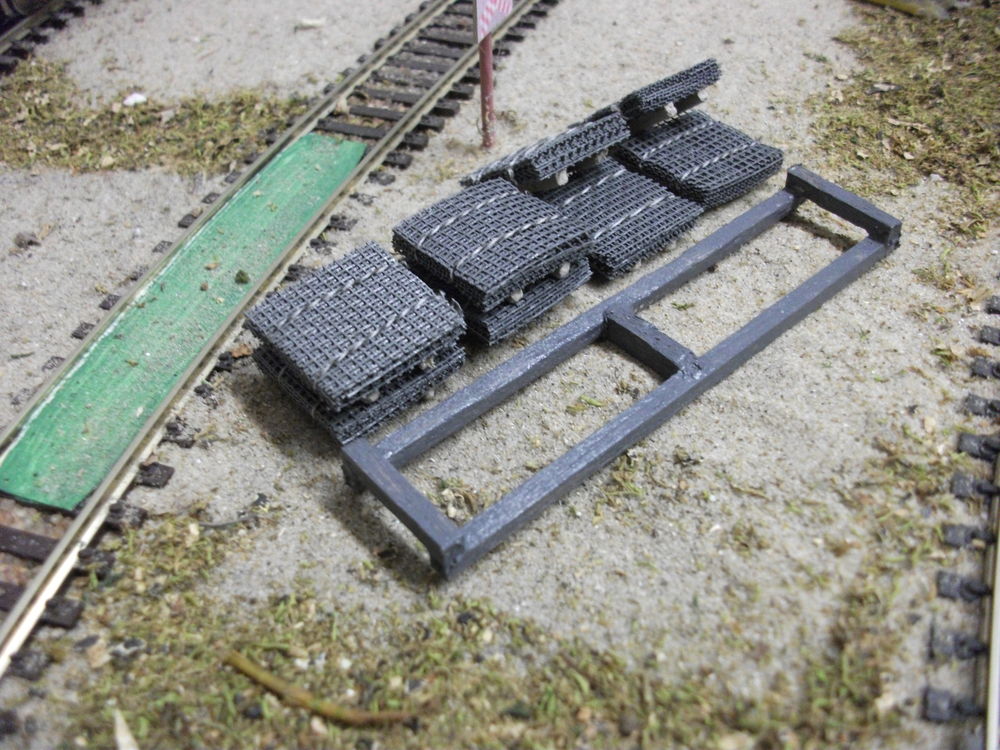 ENSEMBLE DE PAQUETS DE TREILLIS + ROULEAUX + SUPPORT EN HO 12 H�nin-Beaumont (62)