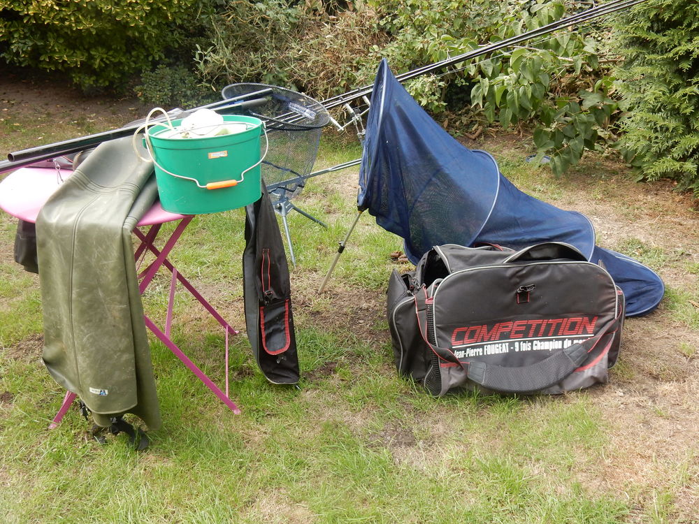 ensemble de peche � la carpe en bon �tat.
150 Voisins-le-Bretonneux (78)