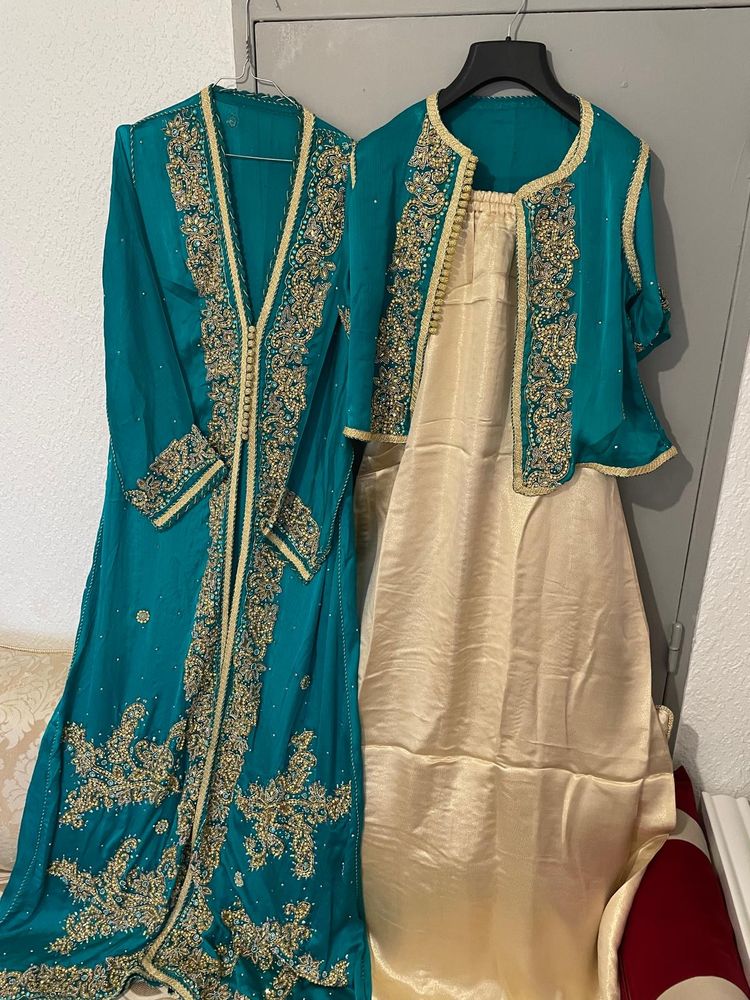 Ensemble 3 pi�ces haute couture / tissu Sarrir / taille XL  142 Nimes (30)