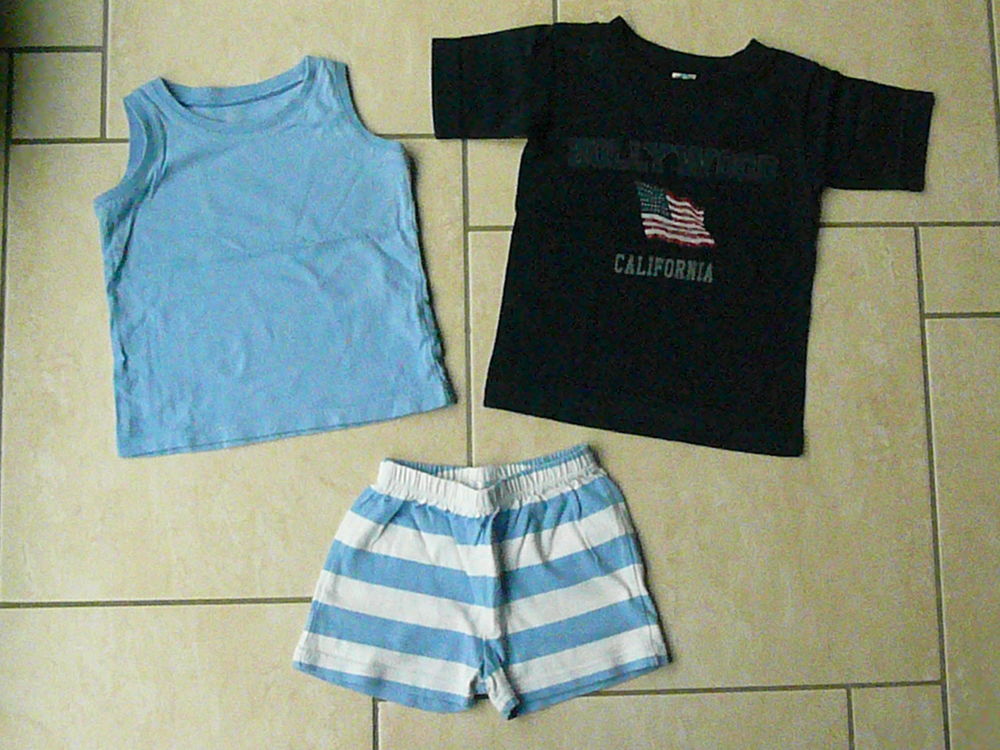 Ensemble 3 pi�ces 18 mois (n 1) 10 Franqueville-Saint-Pierre (76)