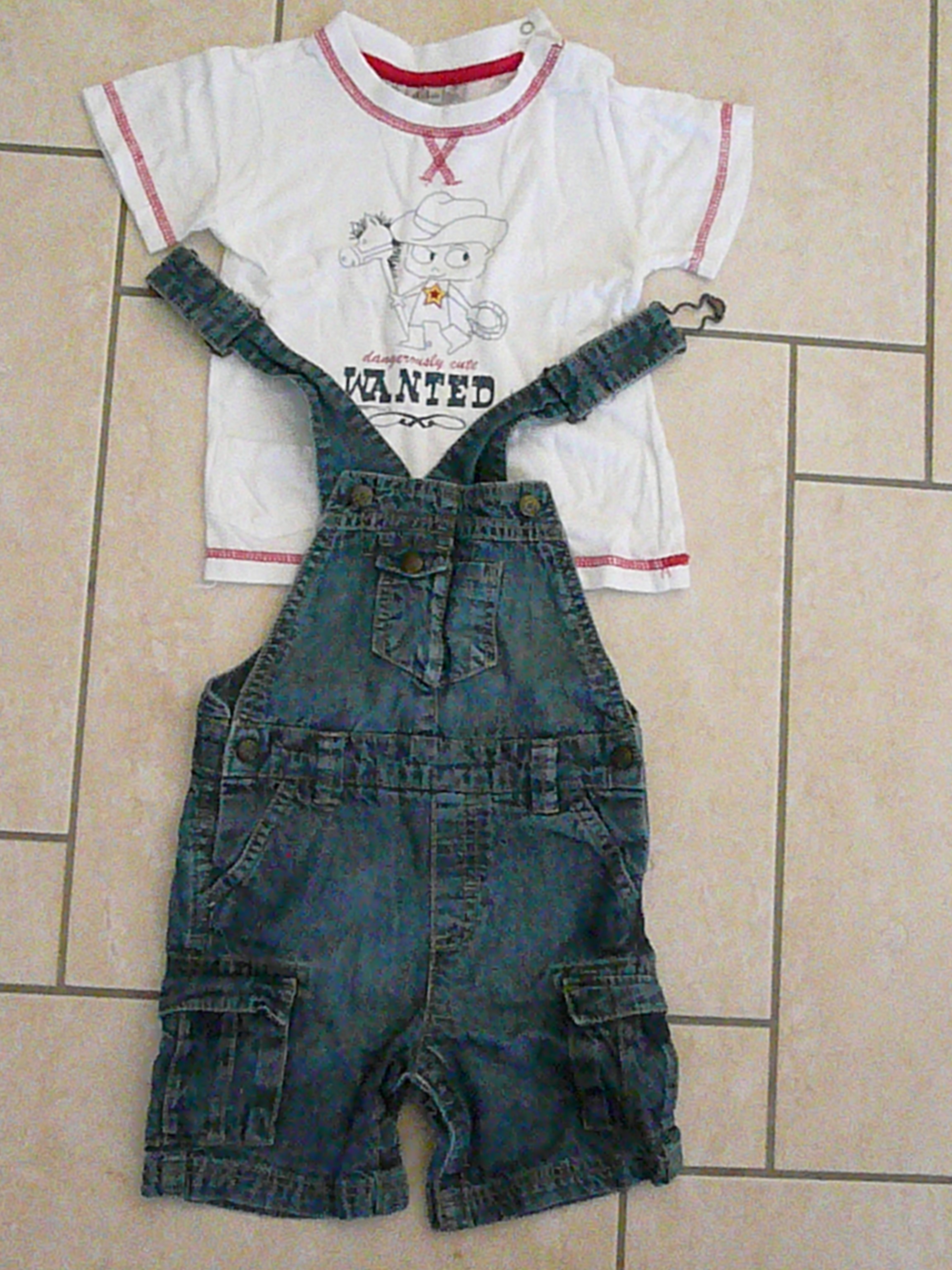 Ensemble 2 pi�ces 18 mois (n�5) 10 Franqueville-Saint-Pierre (76)