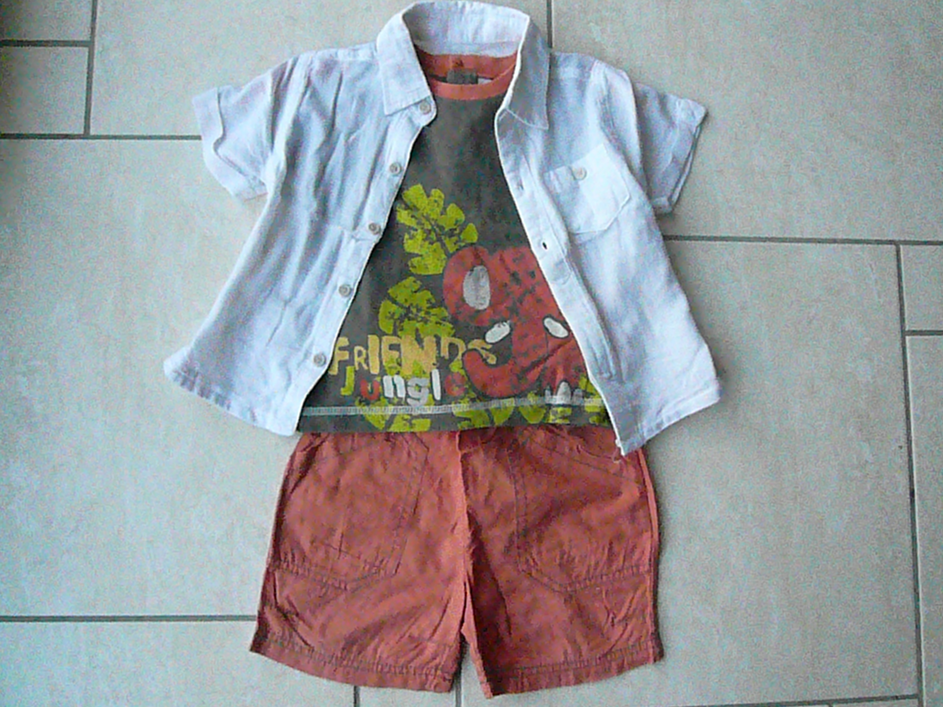 Ensemble 3 pi�ces 18 mois (n�21) 12 Franqueville-Saint-Pierre (76)