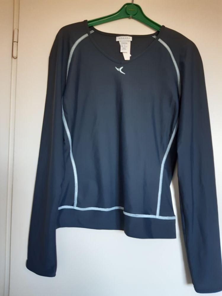 ensemble 3 pi�ces  sport 25 Brignais (69)