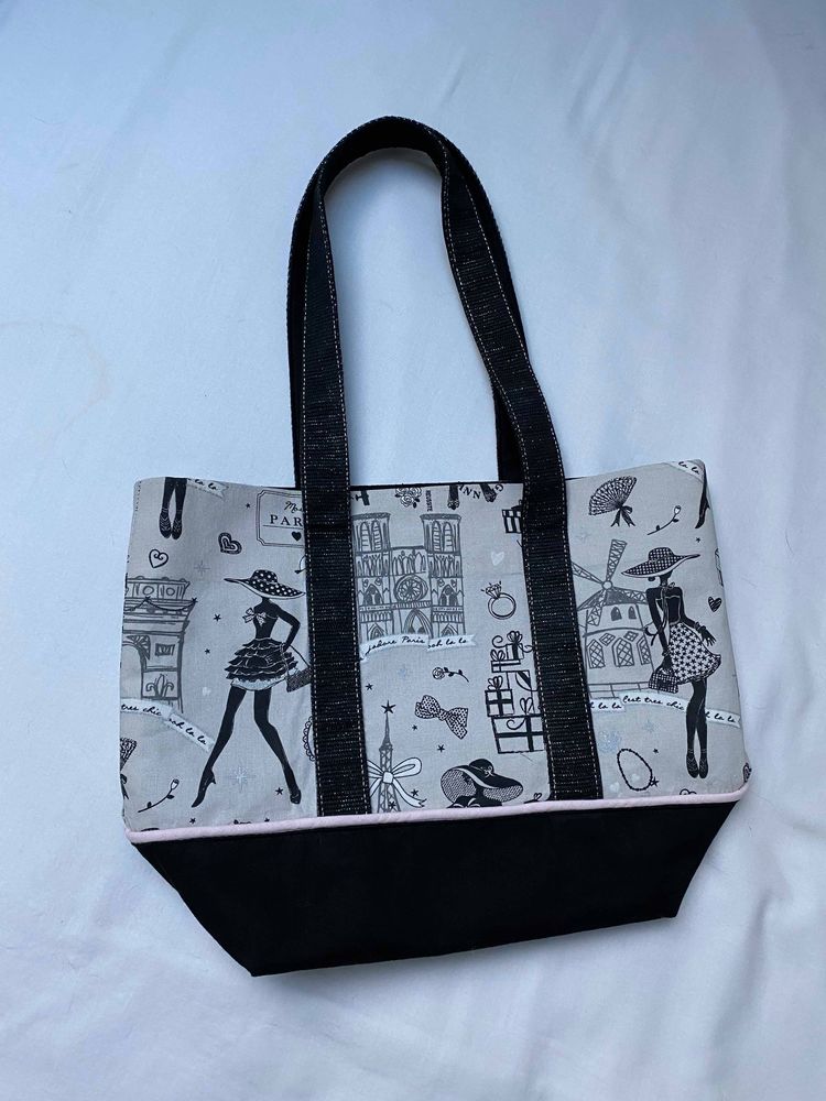 Ensemble sac et sa pochette. 
(style Vanessa Bruno) 50 Vertou (44)