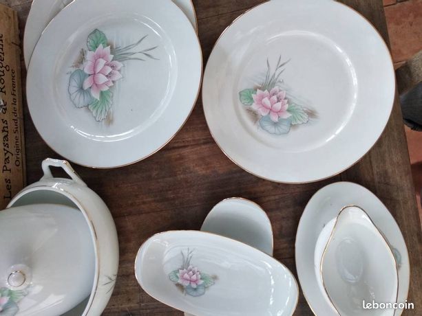 Ensemble Porcelaine Limoges 8 pi�ces 15 Montpellier (34)