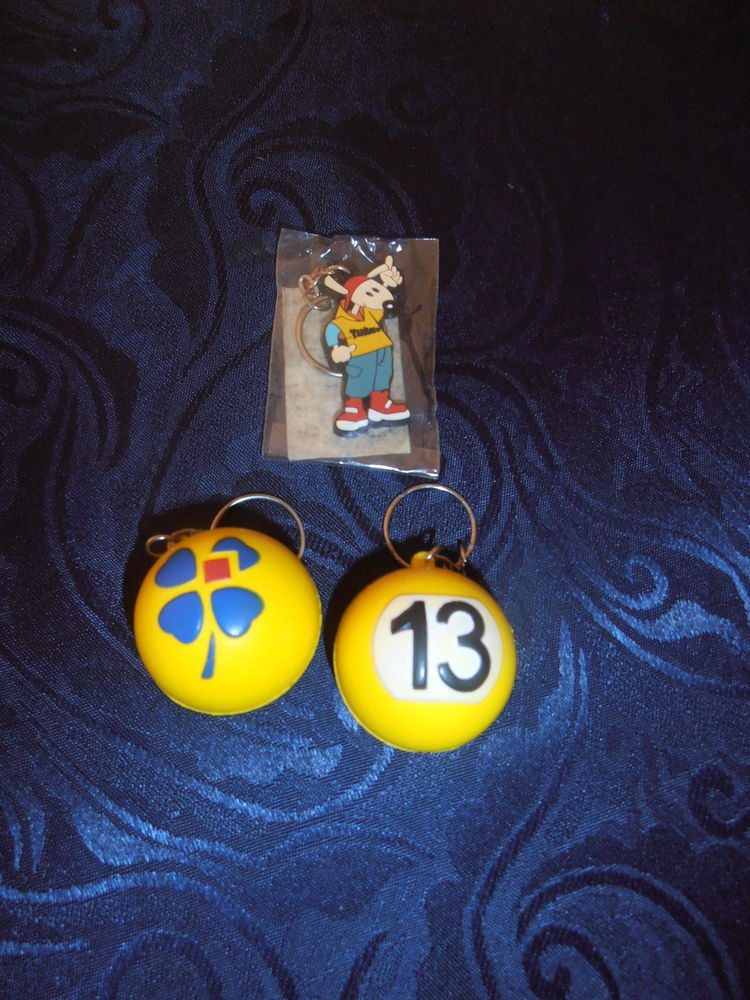 Ensemble de 3 porte-cl�s (28a) 3 Tours (37)