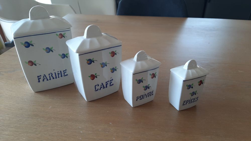 Ensemble 4 pots anciens fa�ence �pices 40 La Seyne-sur-Mer (83)