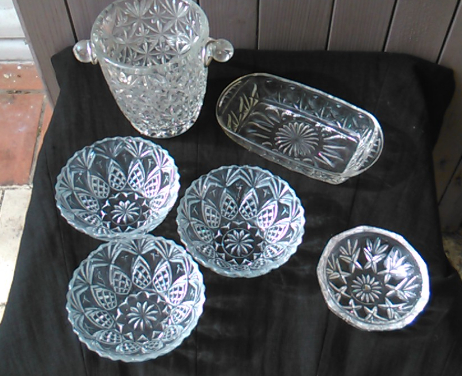 Ensemble pour ap�ritif en verre moul� fa�on cristal 15 Roquefort-les-Pins (06)