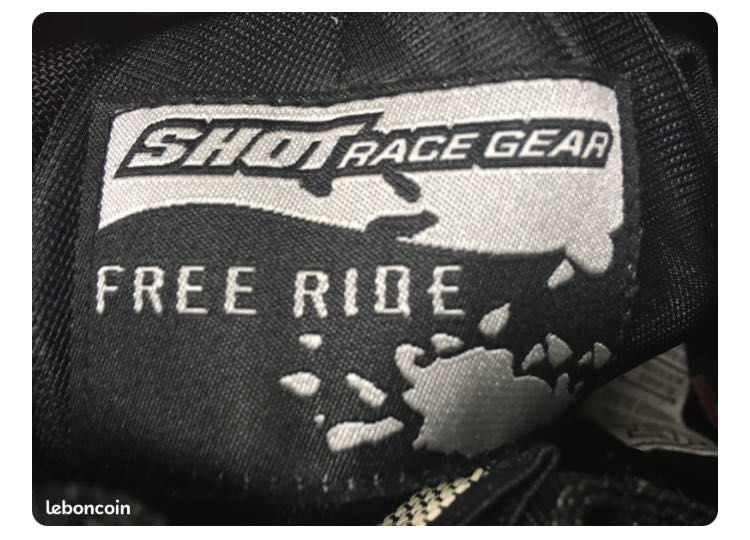 Un ensemble pour Quad ou Cross.... 70 Bagnols (69)