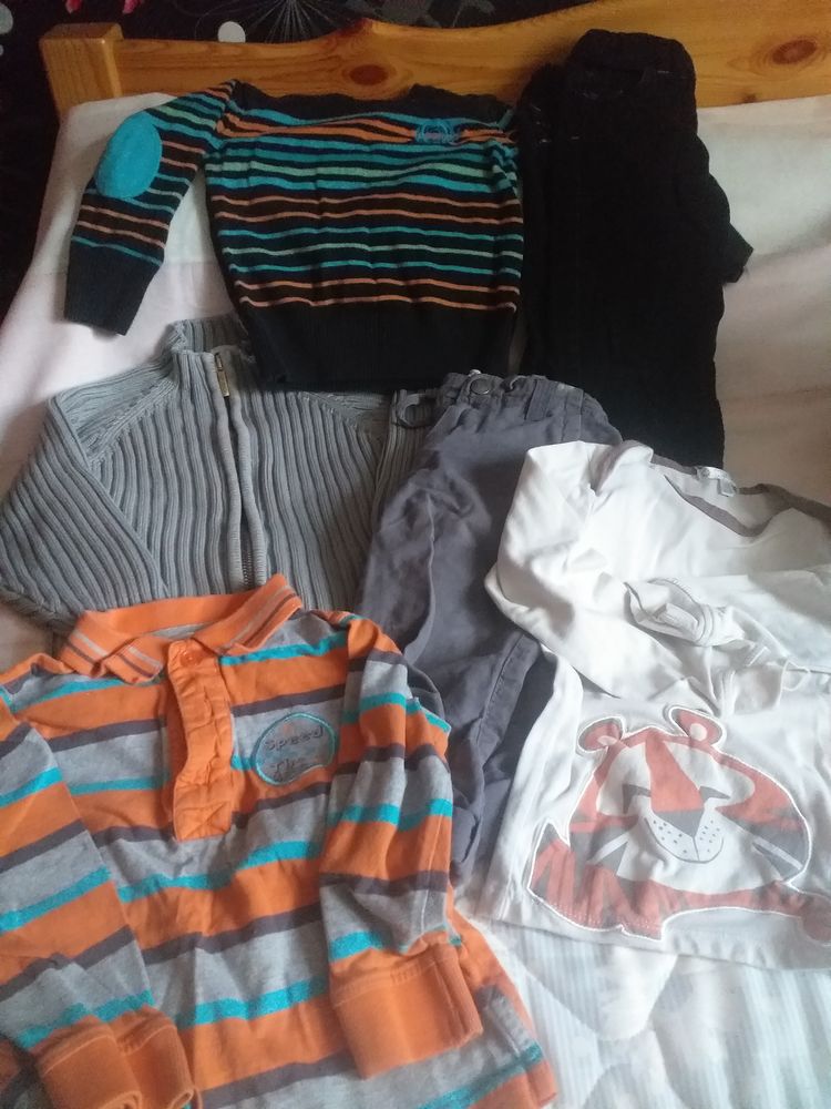 Lot 1 ensemble pull & pantalon + 2 tee-shirts manches longue 2 Belleville (69)