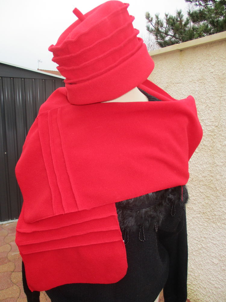 Ensemble R�versible en TU : Echarpe et Bonnet � Revers 10 La Fert�-Alais (91)