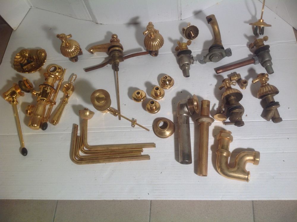 ENSEMBLE ROBINETTERIE DE STILE DORE 60 Montigny-l�s-Cormeilles (95)