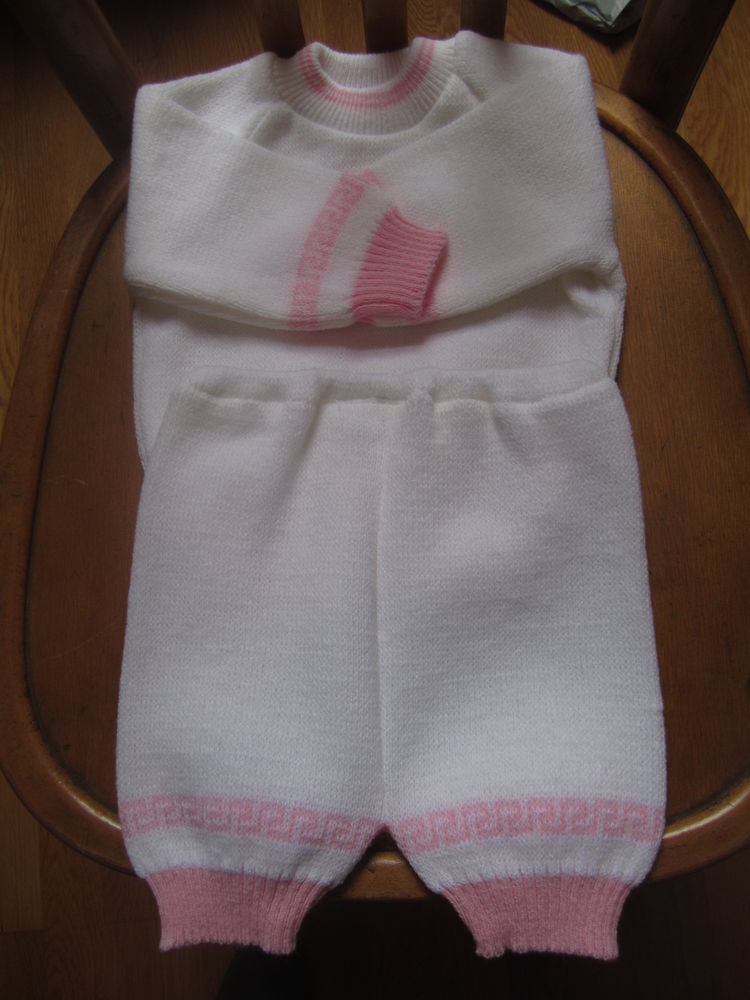Ensemble rose et blanc 3 mois neuf 0 M�rignies (59)