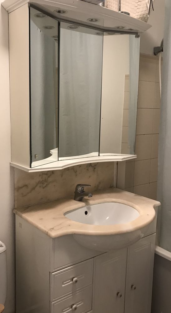 Ensemble salle-de-bain laqu� blanc marbre en l'�tat 65 Saint-Gratien (95)