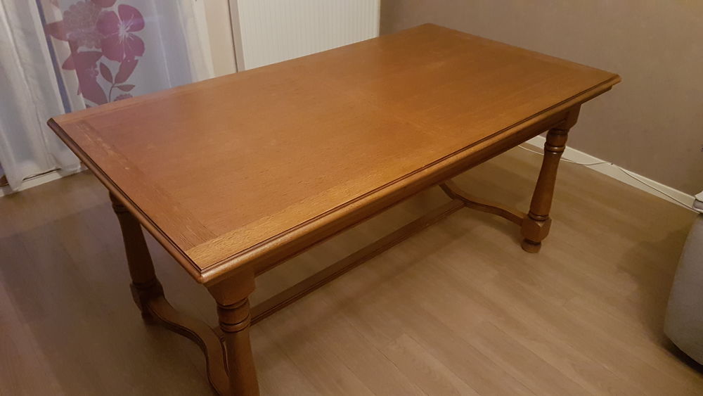 Ensemble salle a manger en ch�ne 250 Chasse-sur-Rh�ne (38)