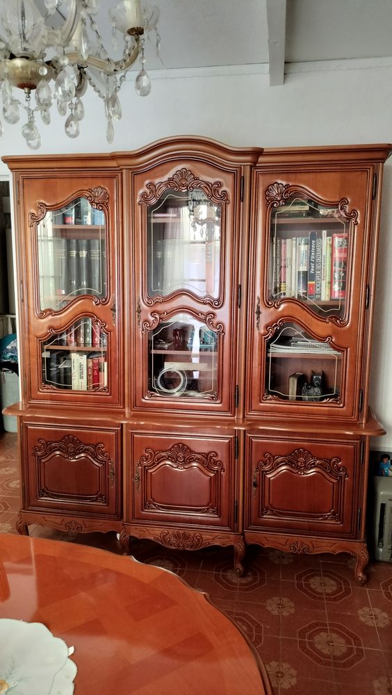 Ensemble salle � manger 
Bahut et vaisselier
480 Les Pennes-Mirabeau (13)