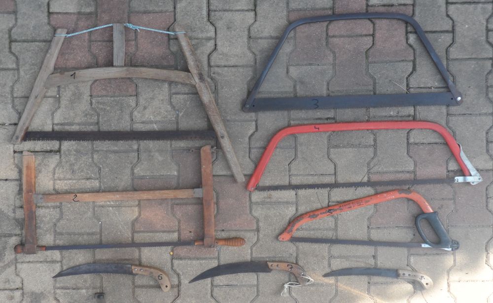 Ensemble de 4 scies � bois manuelles anciennes dans leur jus 28 Castries (34)