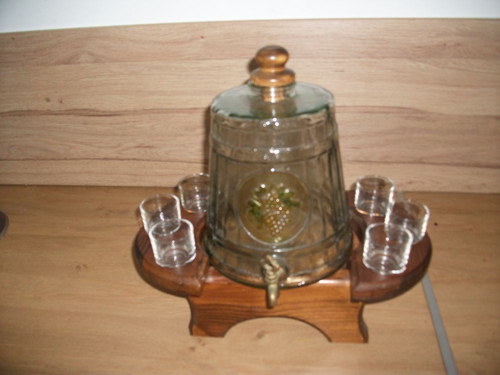 ensemble service � whisky (( carafe et 06 verres sur socle ) 35 Vernon (27)